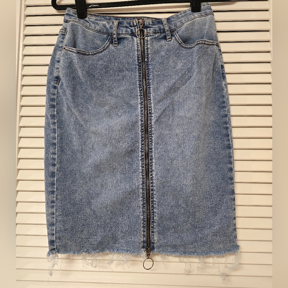 Wild Fable - Distressed Denim Skirt With Pockets & Front Zipper